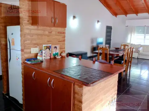 Calle 185 entre 80 y 84