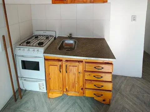 POLONIA  al 1000 Departamento en alquiler