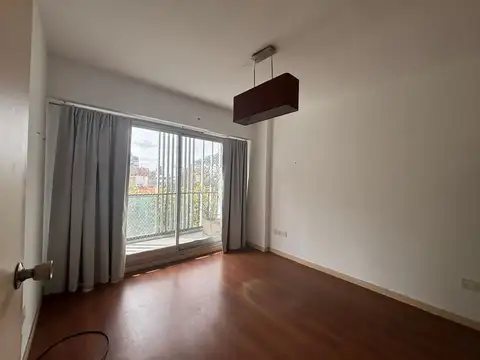 Departamento en Alquiler en Chacarita, USD 800
