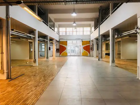 EDIFICIO DE OFICINAS EN BLOCK  1.960 M2