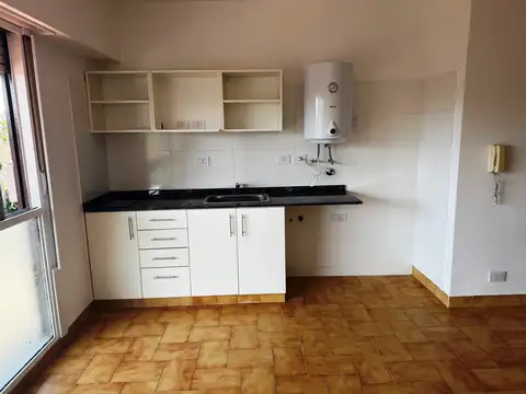 Avenida Maipú 3600, Piso 1