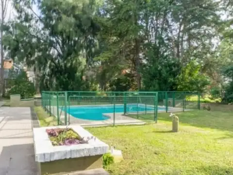 Casa 5 ambientes con 3 baños