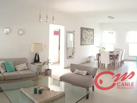 Casa en Venta con 5 cocheras