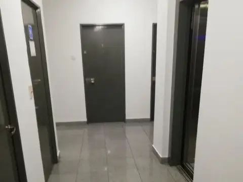 Oficina en Alquiler al Este