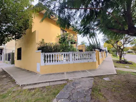Depto Tipo Casa en Venta de 3 dormitorios