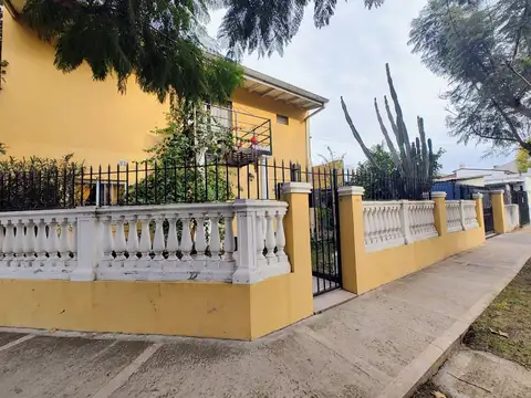 Depto Tipo Casa en Venta de 4 ambientes