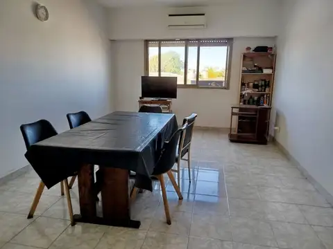 Dpto 2 amb. Lavadero. Cocina separ. Todo luz