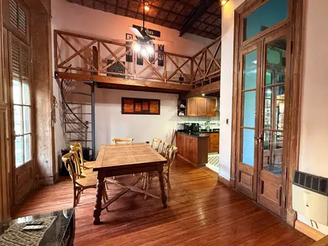 Depto Tipo Casa 4 ambientes con 2 baños