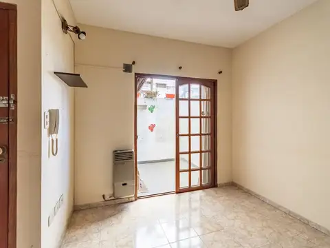 Depto Tipo Casa 2 ambientes con 1 baño