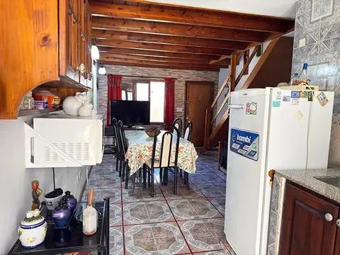 Depto Tipo Casa 3 ambientes con 2 baños