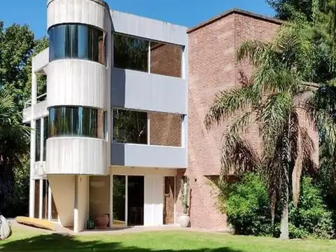 Casa Chalet  en Venta en Isla Santa Mónica, Delta, Tigre