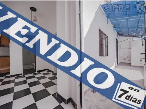 BAJÓ DE PRECIO! PH de 3 ambientes 1ero x escalera TIPO CHORIZO muy luminoso con patio