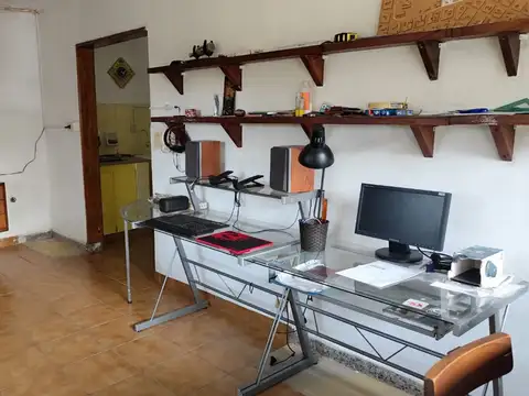 Depto Tipo Casa en Alquiler con 1 cocheras