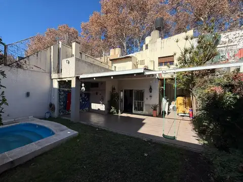 Casa 5 ambientes con 2 baños