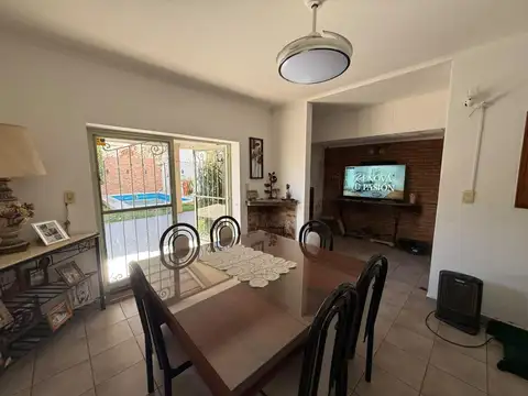 Casa en Venta con 1 cochera