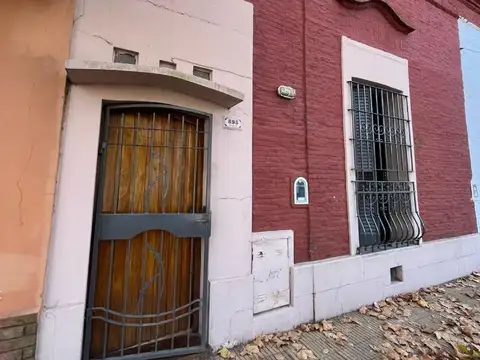 CASA DE 1 DORMITORIO EN ALQUILER