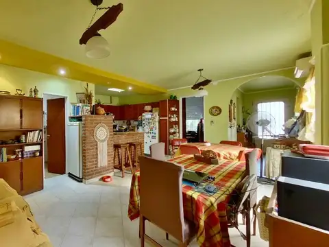 Venta/Permuta Casa 5 amb ,Stos Lugares A. CREDITO