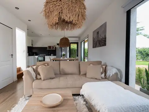 Casa 3 ambientes con 2 baños