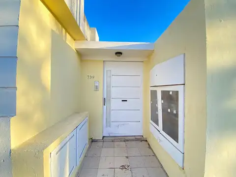 REMAX VENDE/DTO/1 DORMIT/PB/PATIO/B 9 DE JULIO