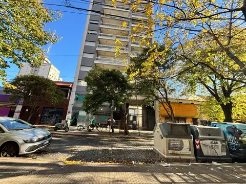 Venta de Departamento en el casco con cochera y baulera.