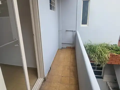 Depto Tipo Casa en Venta 40 años