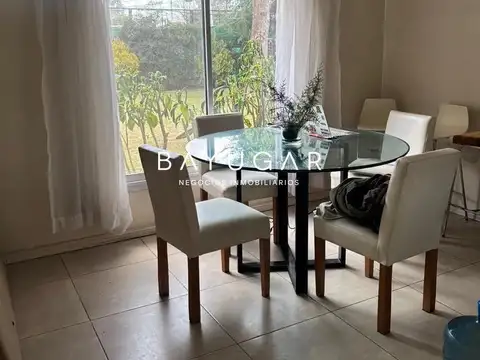 Casa en Venta con 5 cocheras