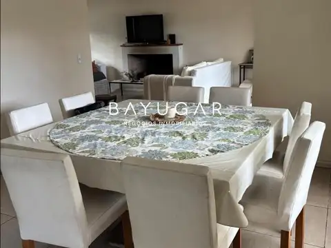 Casa 6 ambientes con 3 baños
