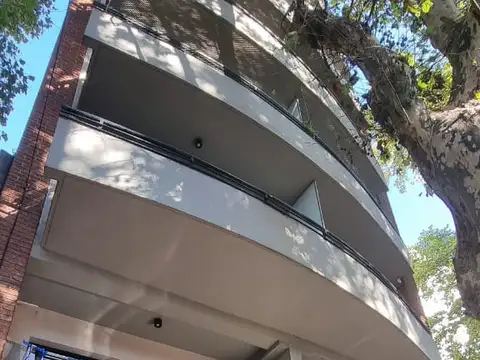 En venta Depto de 3 amb con cochera en Villa Santa Rita