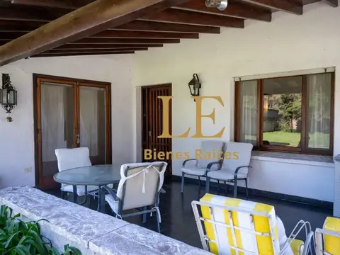 Casa en Venta con 5 cocheras