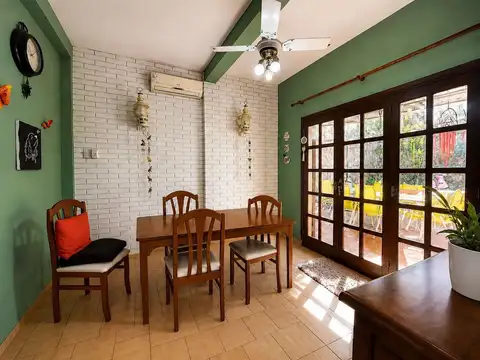 Casa en Venta con 1 cochera