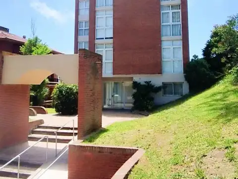 Paseo 120 100, Piso 8