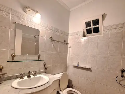 Casa en Alquiler en Zarate, $ 650.000