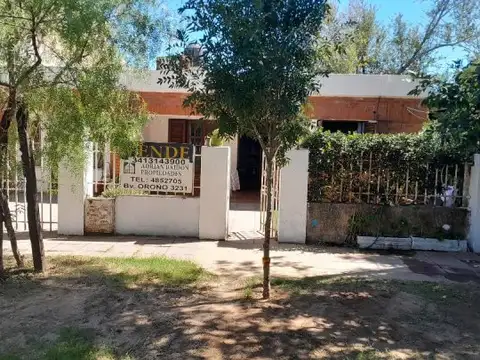 Funes. Casa Florencio Varela 1954, 3 Dormitorios