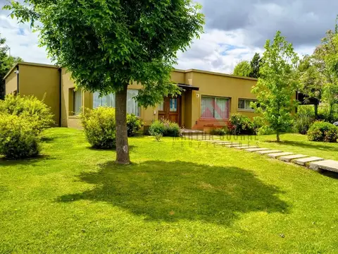 Casa  en Venta en Altos de Manzanares, Pilar, G.B.A. Zona Norte