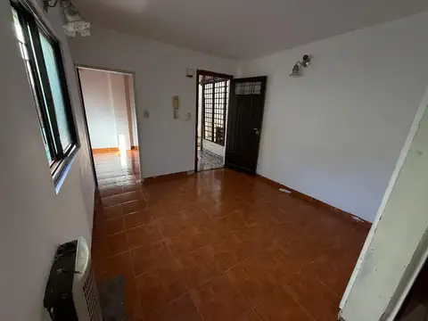 Depto Tipo Casa en Alquiler de 1 dormitorio