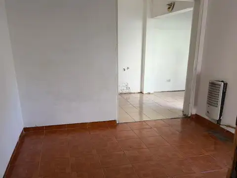 Depto Tipo Casa en Alquiler en Ituzaingo, $ 500.000