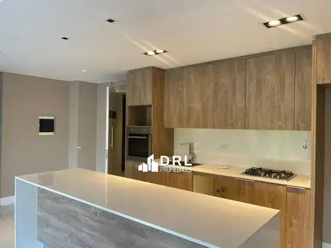 Departamento en Alquiler de 4 ambientes