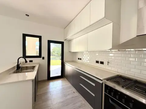 Casa en Venta 1 año