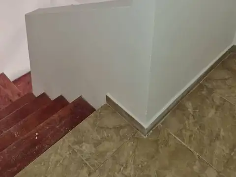 Tacuarí 5200, Piso 0