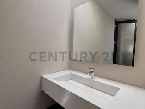 Casa 4 ambientes con 4 baños