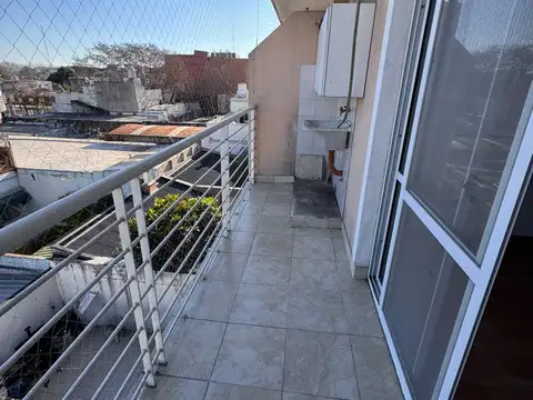BARBARO FARIAS ALQUILA DEPARTAMENTO 2 AMB