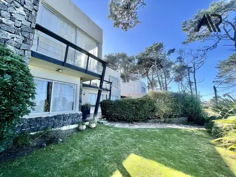 Casa en Alquiler Temporal con 1 cochera