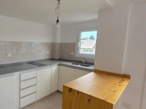 Don Bosco 400, Piso 2