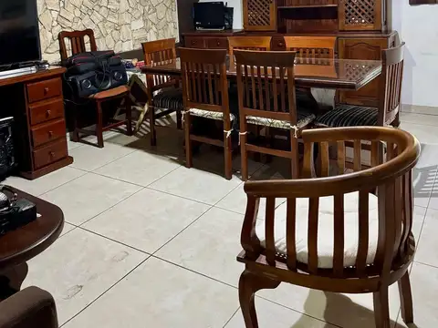 Casa 5 ambientes con 2 baños