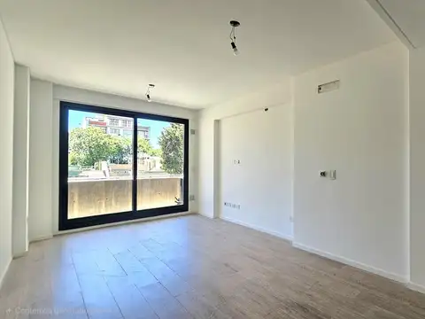 Monoambiente con balcón en edificio a estrenar con amenities