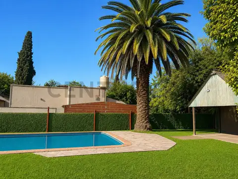 Venta Casa Lote Villa Udaondo Leloir 900m2 + Casa 70m2 + Quincho + Piscina