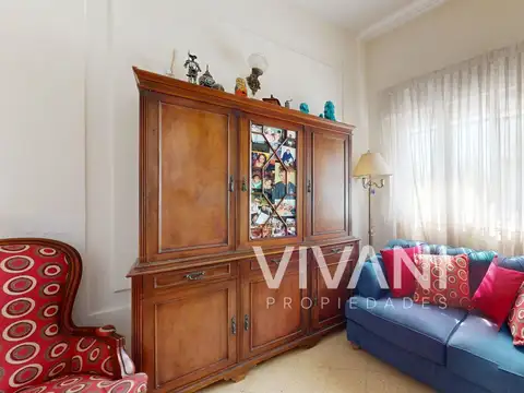 Casa 4 ambientes con 2 baños