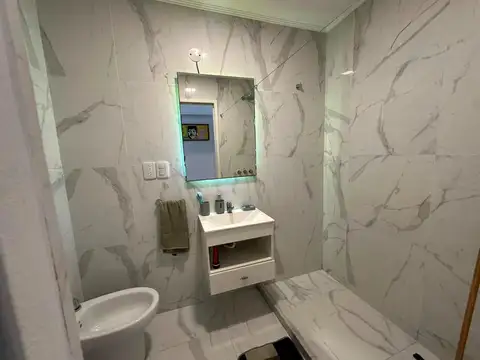 Casa 2 ambientes con 1 baño