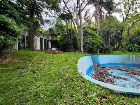 5 lotes con casa a reciclar en El Cazador