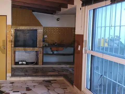 Depto Tipo Casa en Venta en Ramos Mejia Norte, USD 119.000